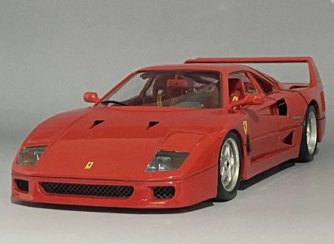 【超歓迎】 2025年最新】Burago フェラーリF40 1/18の人気アイテム - メルカリ ミニカー