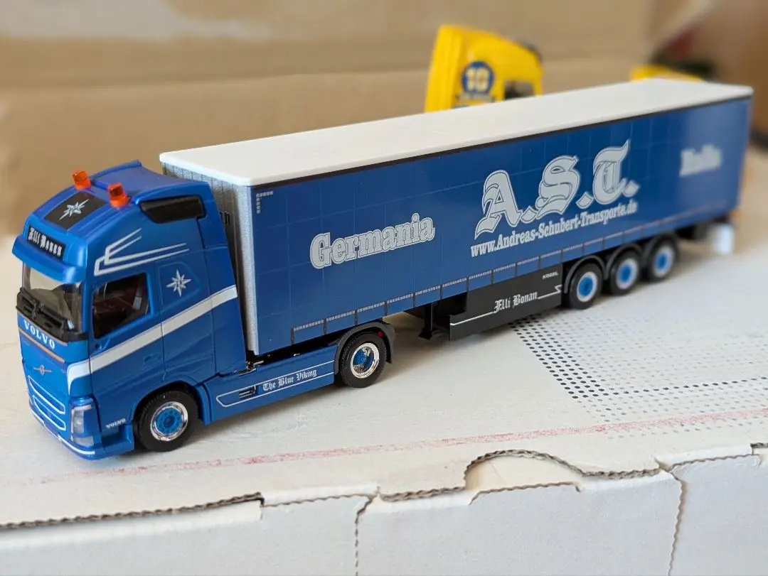 かがやき.W7 様 1/87 herpa VOLVO かがやき.W7様専 1/87 herpa VOLVO コンテナ