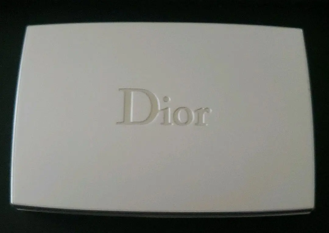 Christian Dior - ディオール スノーピュア ホワイトニング