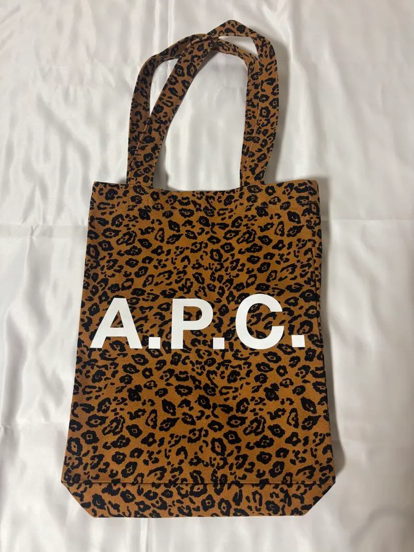 A.P.C. アーペーセー トートバッグ　レオパード　キャンバス A.P.C. アーペーセー トートバッグ COERLM61442 AAB レオパード