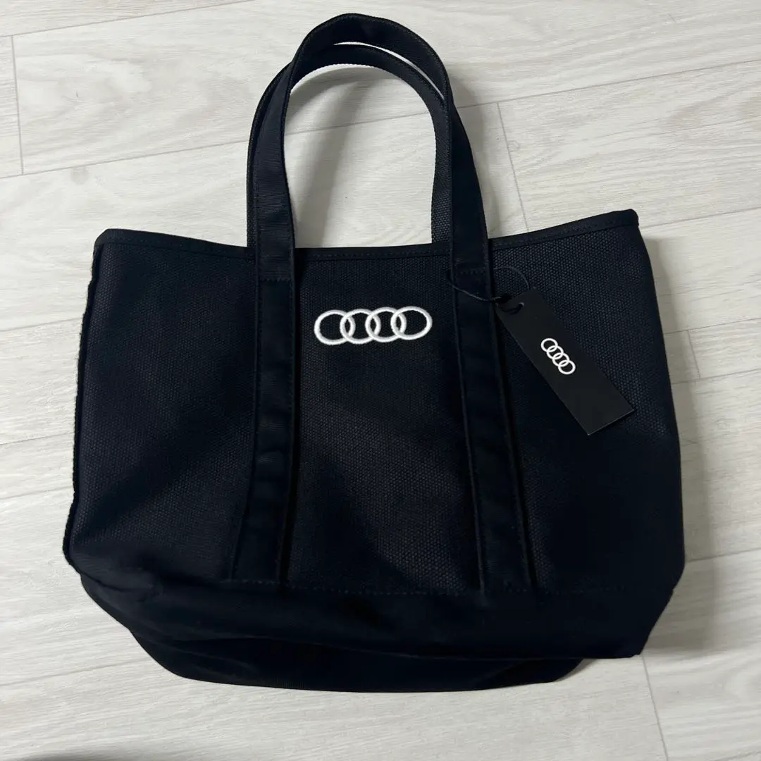 新品未使用　Audi バッグ 楽天市場】【 AUDI 純正 】クーラーバッグ 保冷 カーケア収納に