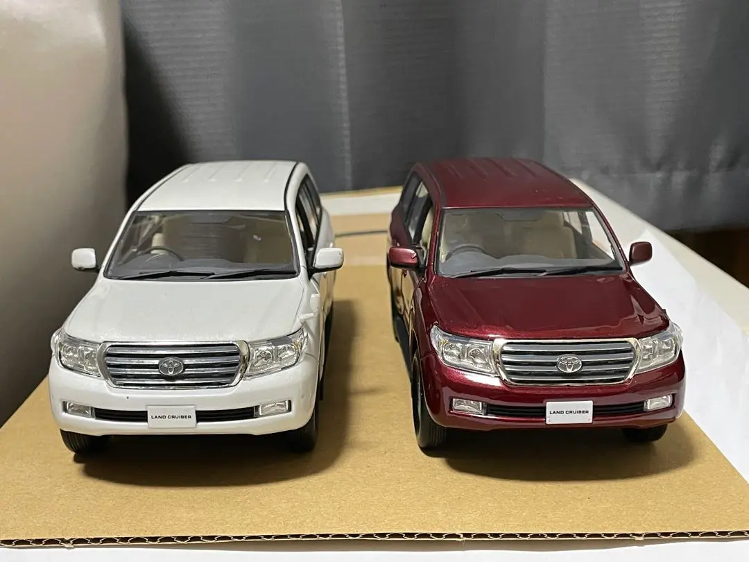 トヨタ ランドクルーザー 200 カラーサンプル 送料込み ランドクルーザー 200 ミニカー トヨタ 1/30 カラー