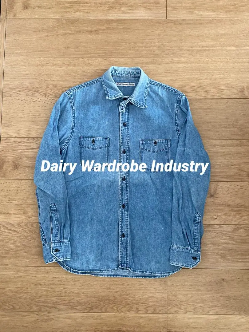 デイリーワードローブインダストリー　白シャツ　新品未使用 甘くない、本格仕様のミリタリーパンツ。DAILY WARDROBE