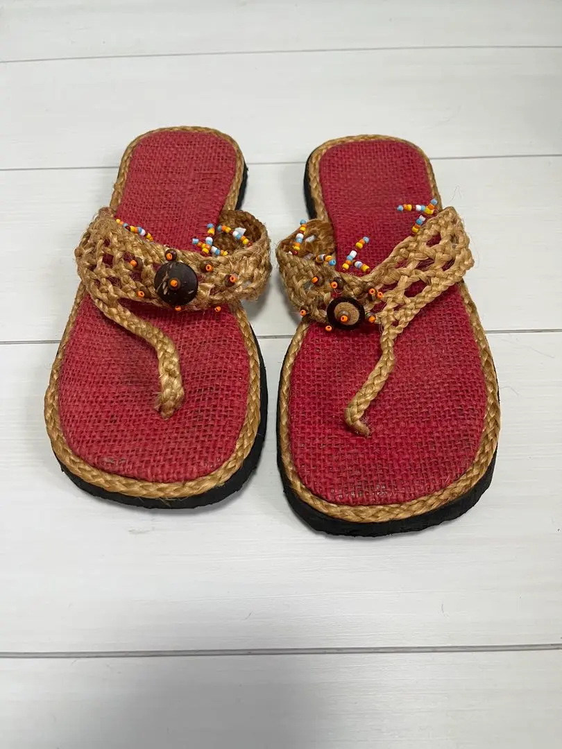 Thumbnail of Red beaded zori sandals
