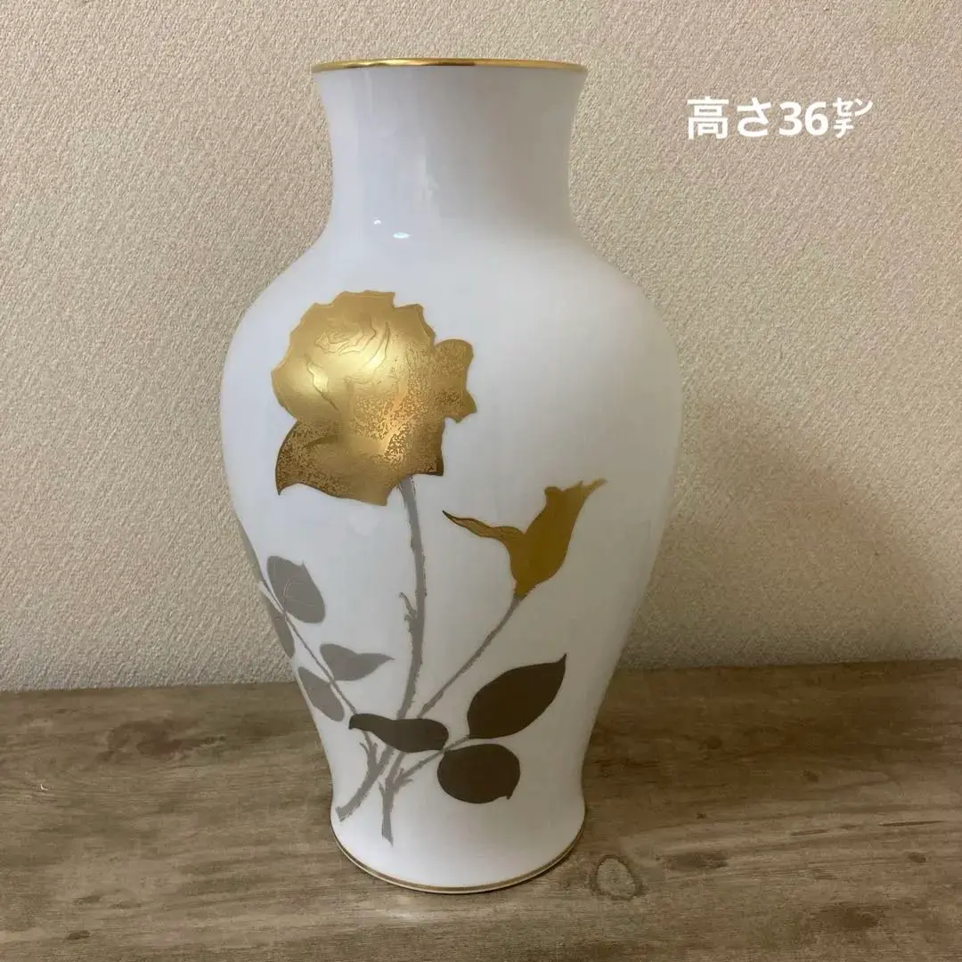 【元箱あり】NARUMI BONE CHINA 金彩 花瓶 元箱あり】NARUMI BONE CHINA 金彩 花瓶 インテリア小物