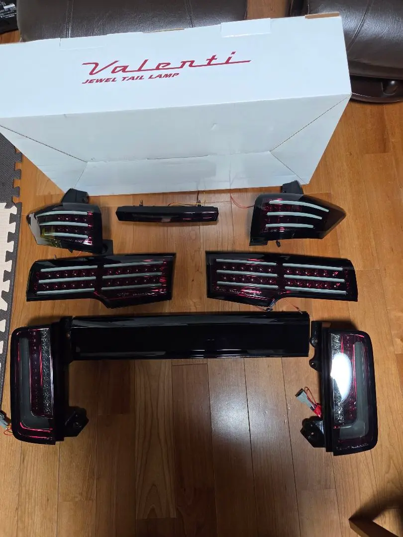 グ*ン様 Valenti ジュエルテールランプ フルセット E52える 完売】本日現在で次回入荷予定なし【公式ショップ限定復刻】 E52