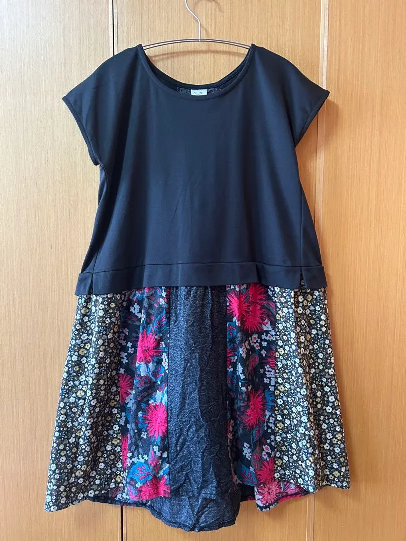 Thumbnail of 【Rccat】 Flower Short Sleeve Tunic