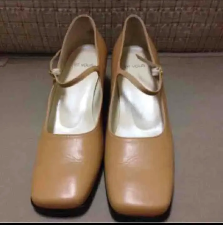 Thumbnail of Price reduced! ★ el vous Ever pumps, 23.5cm