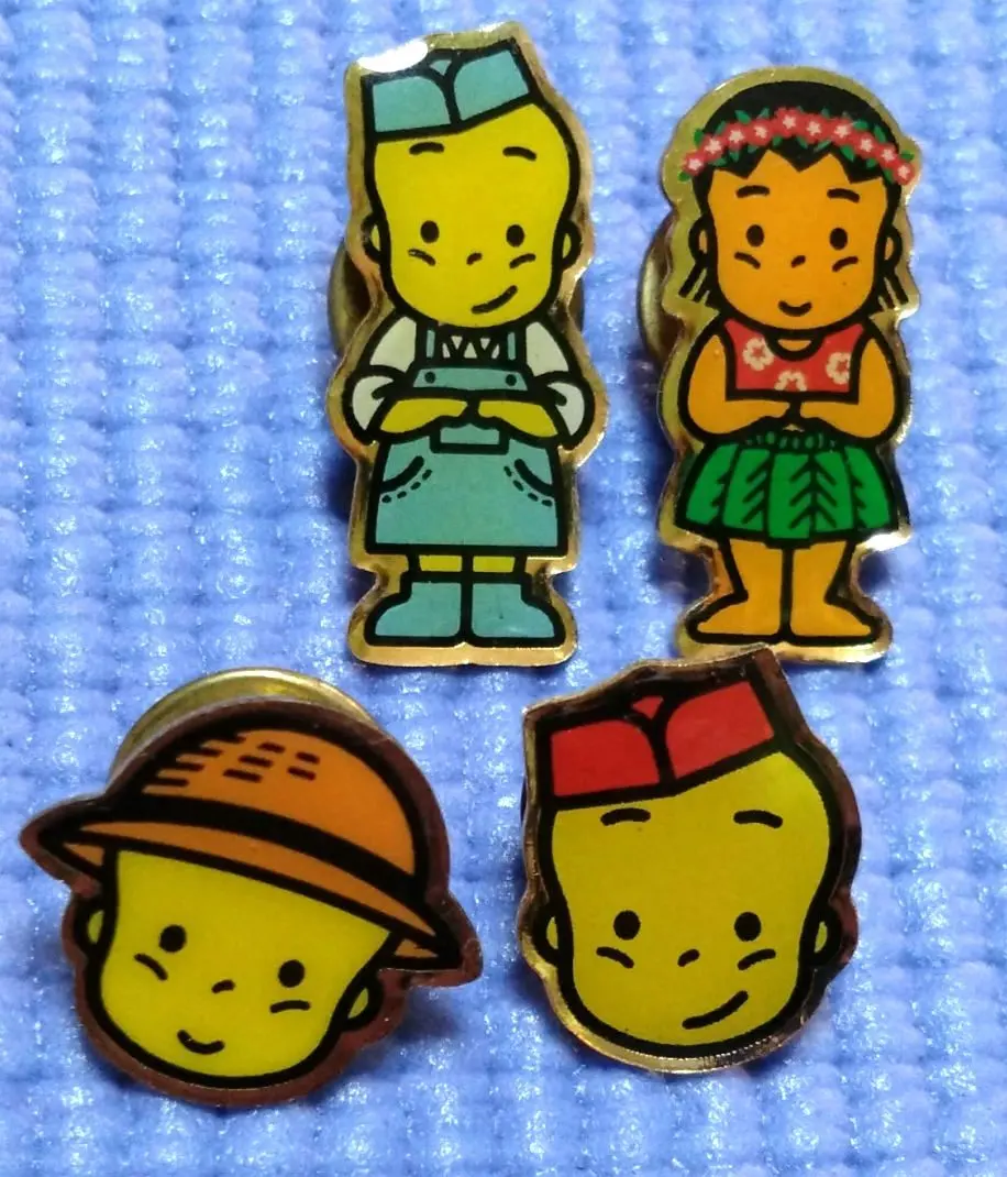 Thumbnail of Baby Star ramen pin