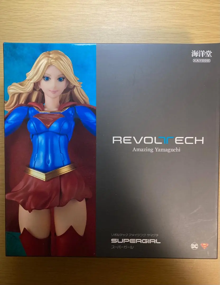 新品未開封 特典付きアメイジングヤマグチ スーパーガール DCコミックからスーパーガールが海洋堂のアクションフィギュア