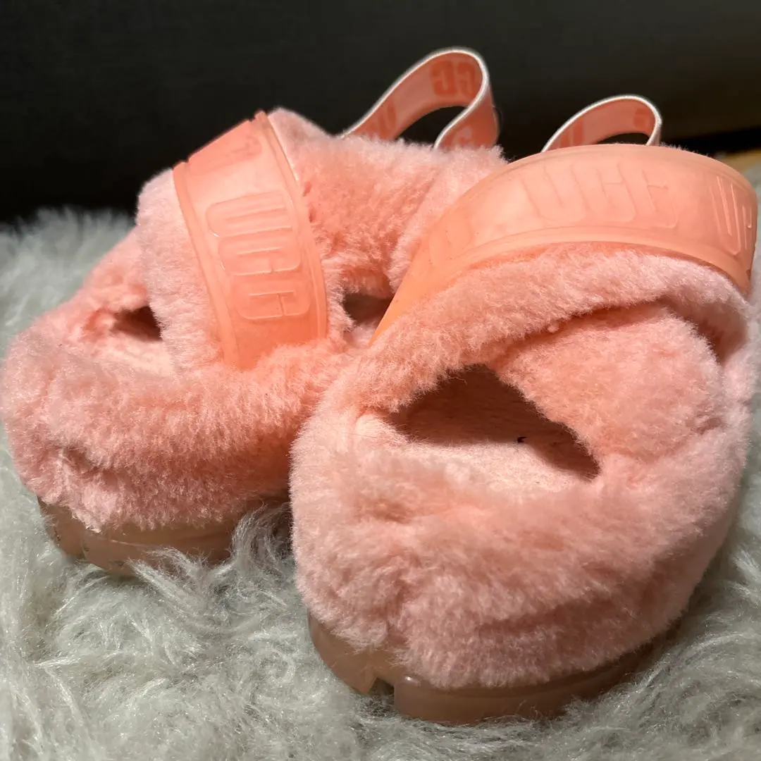UGG アグ 厚底ファーサンダル ファジータクリア パープル 24cm