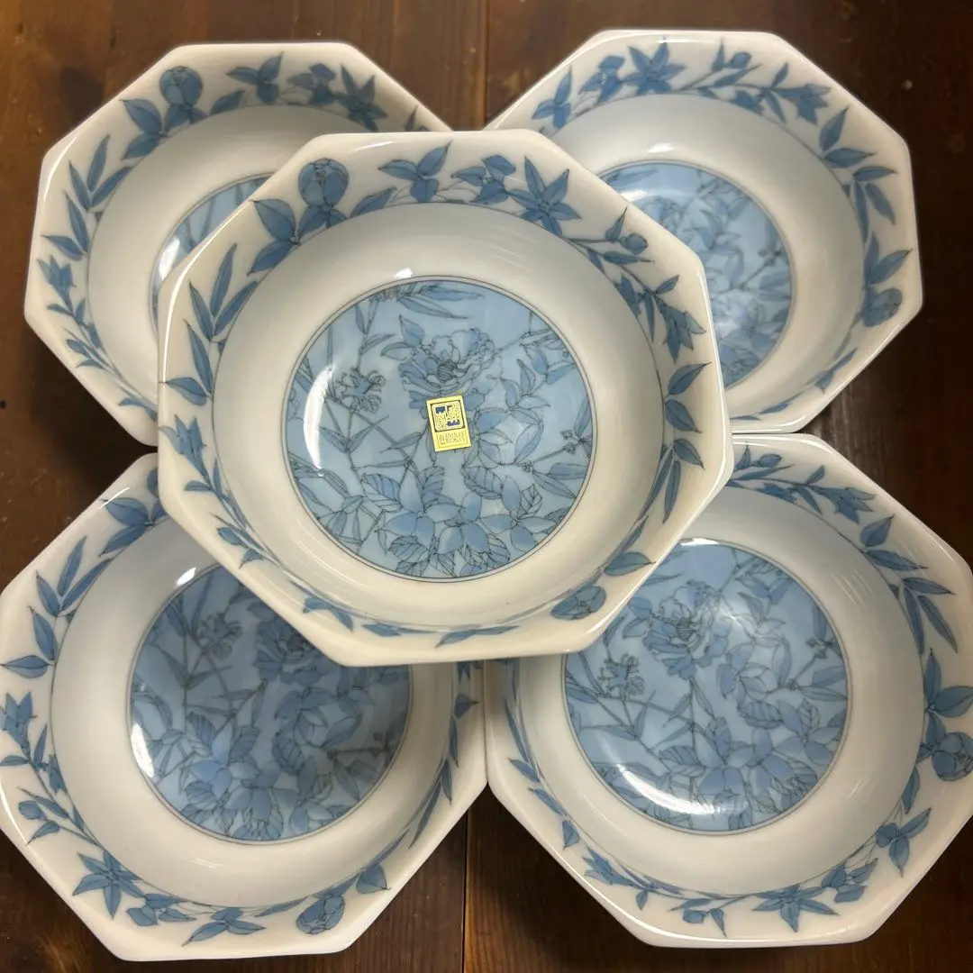 美濃焼　庫山窯　青華緑彩　蓋付き丼ぶり揃　5客　円菓子椀　色絵染付　丼ぶり 前畑陶器 庫山窯 蓋付き煮物碗 5客セット 色絵 染付 中鉢 小丼