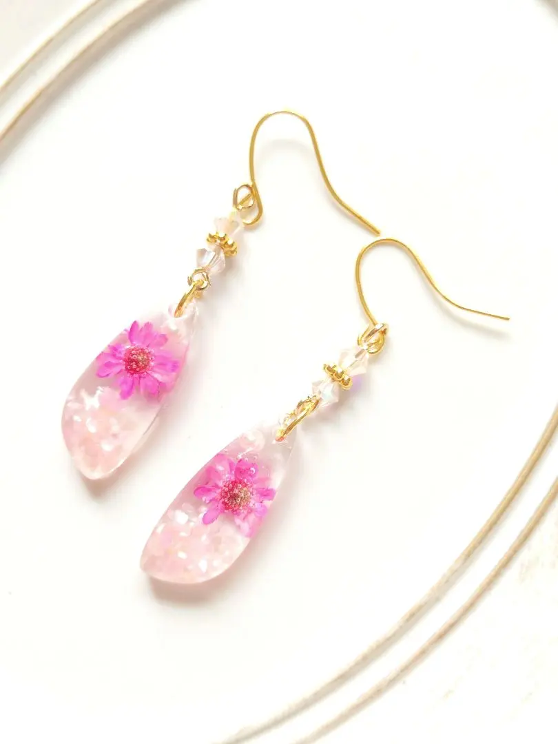 Thumbnail of Resin Pink Flower Shell Earrings Non-hole Resin Hooks