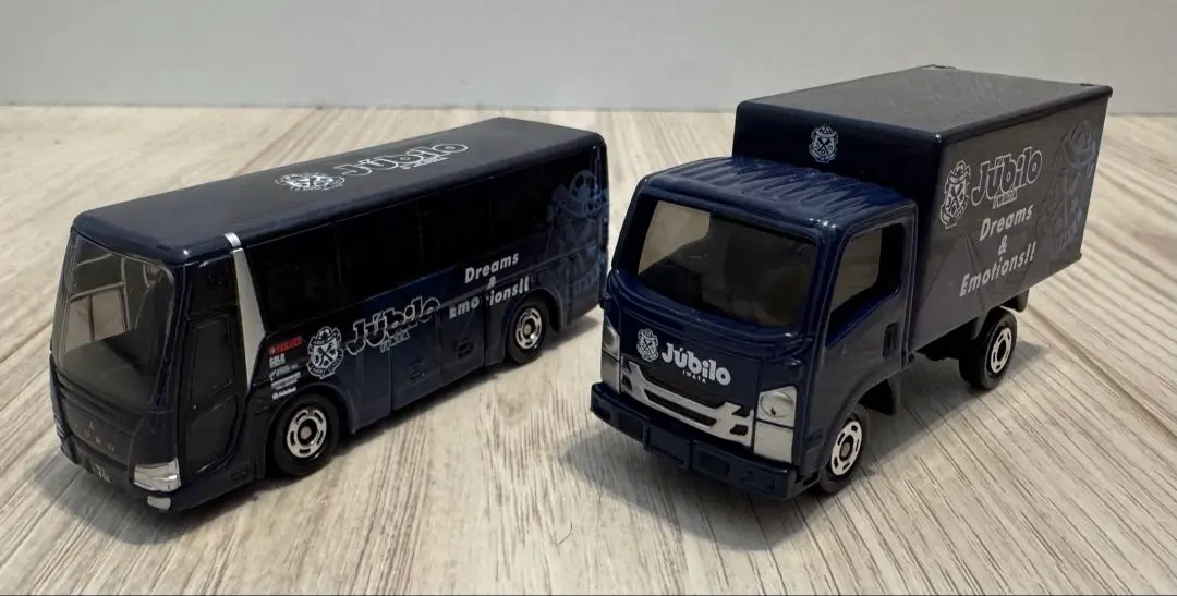 ジュビロ磐田　トミカ　2個セット　ミニカー　新品未開封 値下げします．ジュビロ磐田 トミカ 2個セット ミニカー 新品未