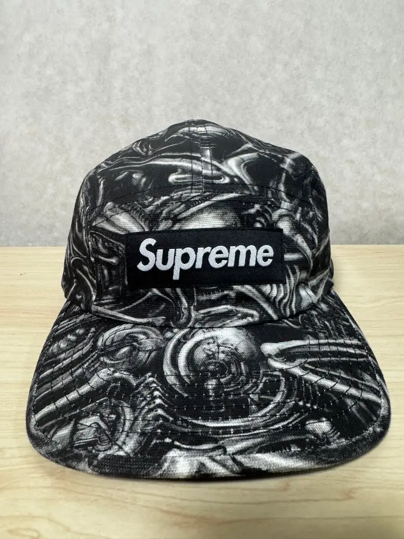 新品 デッド supreme 希少 HRギガー 00s コラボ キャップ 帽子 新品 デッド supreme 希少 HRギガー 00s コラボ キャップ 帽子