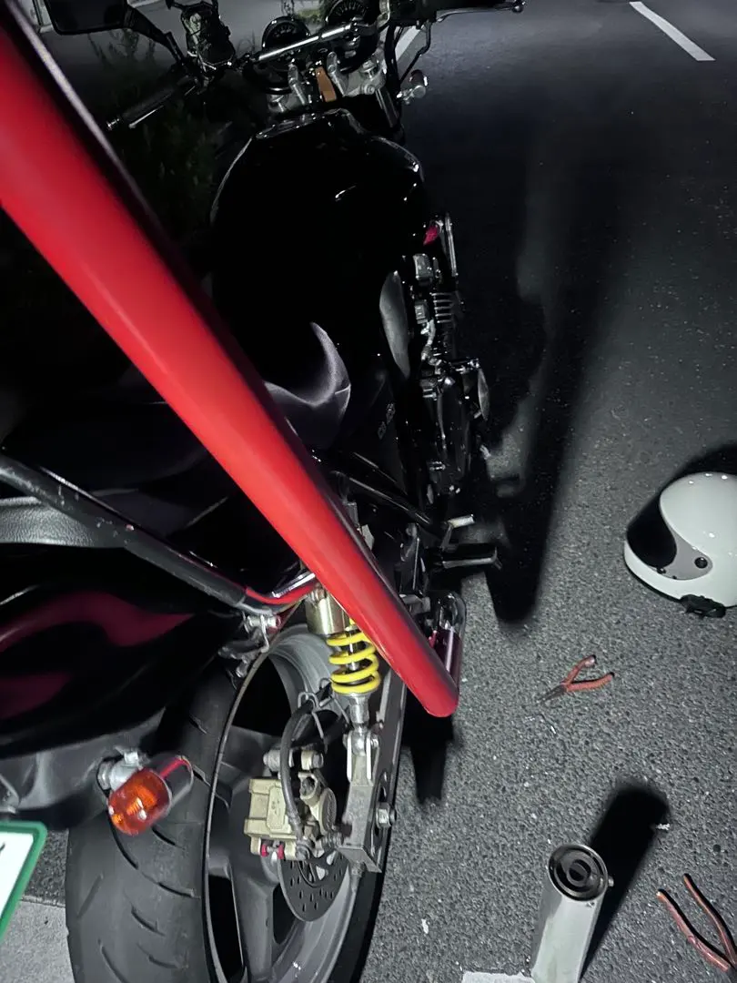 竹槍マフラー タケヤリ 赤 イナズマ 正月 暴走 42.7パイ デコトライベントに街道レーサー！！イナズマ竹槍マフラー