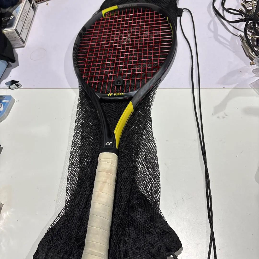 YONEX VCORE100 限定カラー　ブラック/イエロー VCOREのブラック/イエローを2022年4月下旬より数量限定で発売