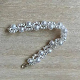 Thumbnail of White pearl bead bracelet