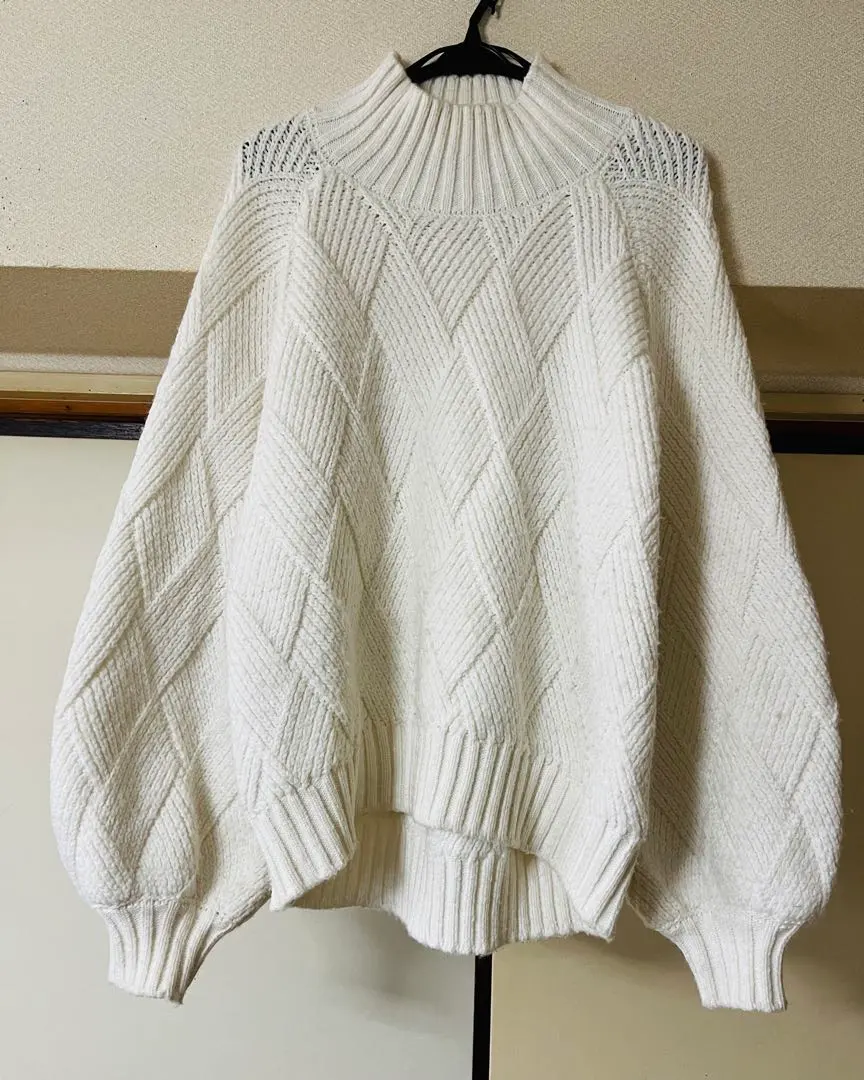 Thumbnail of ELENDEEK Elendeek Diamond Pattern Low Gauge High Neck Knit White