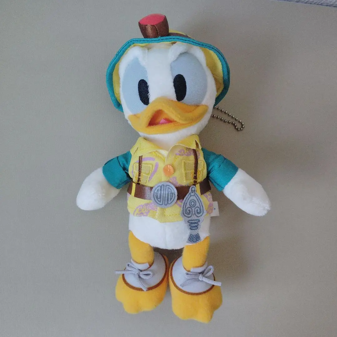 ディズニー ドナルドダック ぬいぐるみバッジ トレイル ディズニー ドナルドダック デイジーダックキャンプウッド