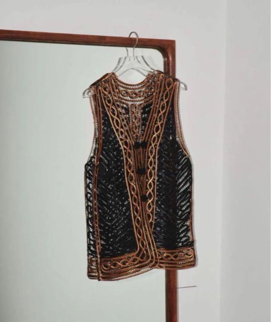 2025年最新】 Embroidery middle vestの人気アイテム - メルカリ
