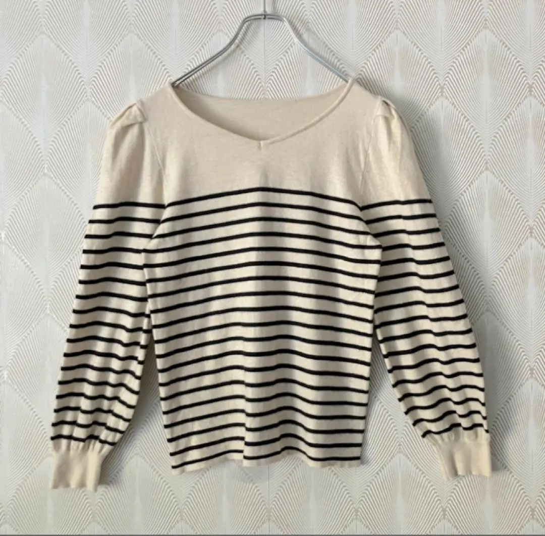 Thumbnail of Border cut-and-sew, balloon sleeves, ivory x black, no tag, thin, spring/autumn b579