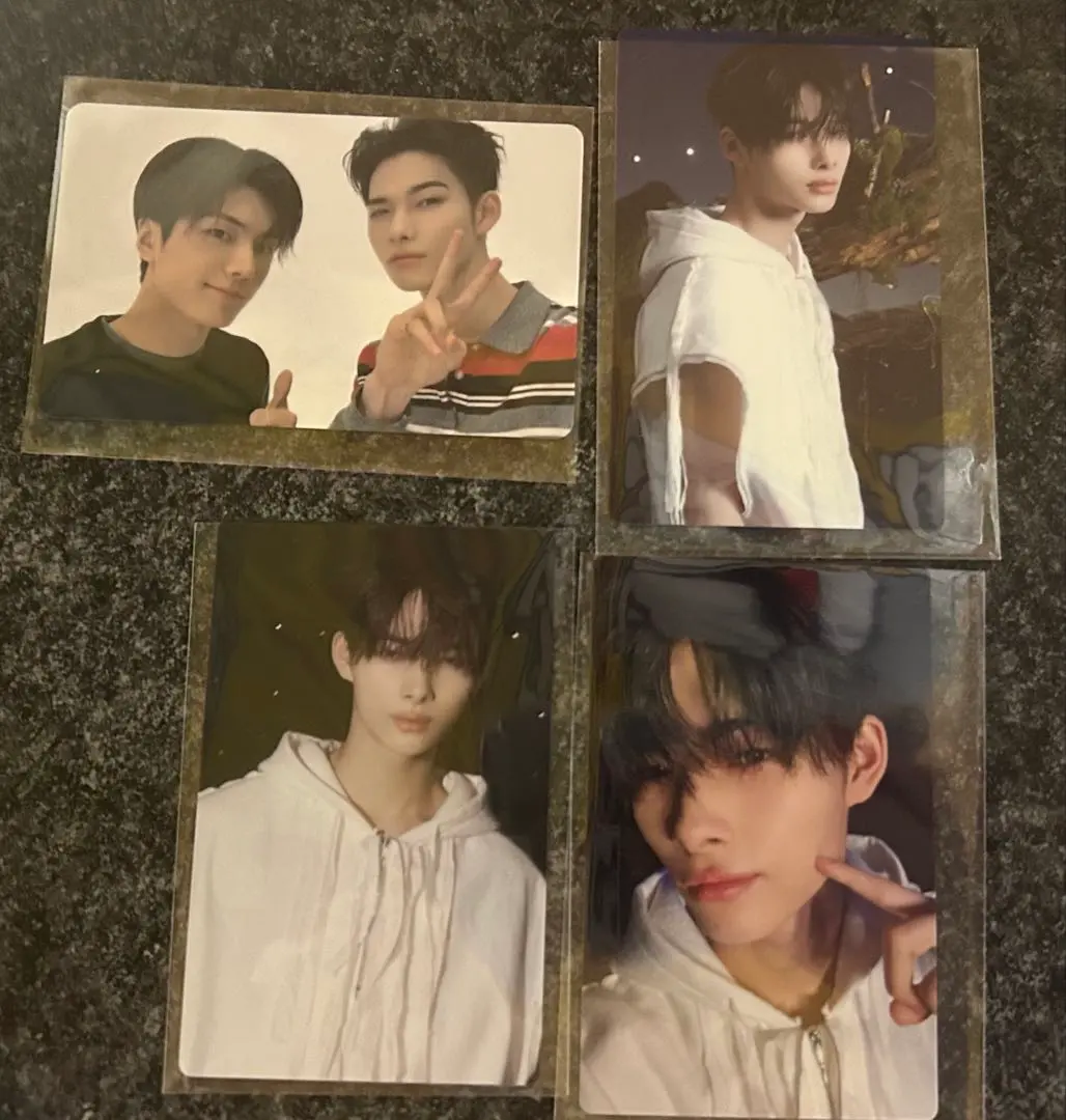 Thumbnail of ENHYPEN Ni-ki trading cards, set of 4