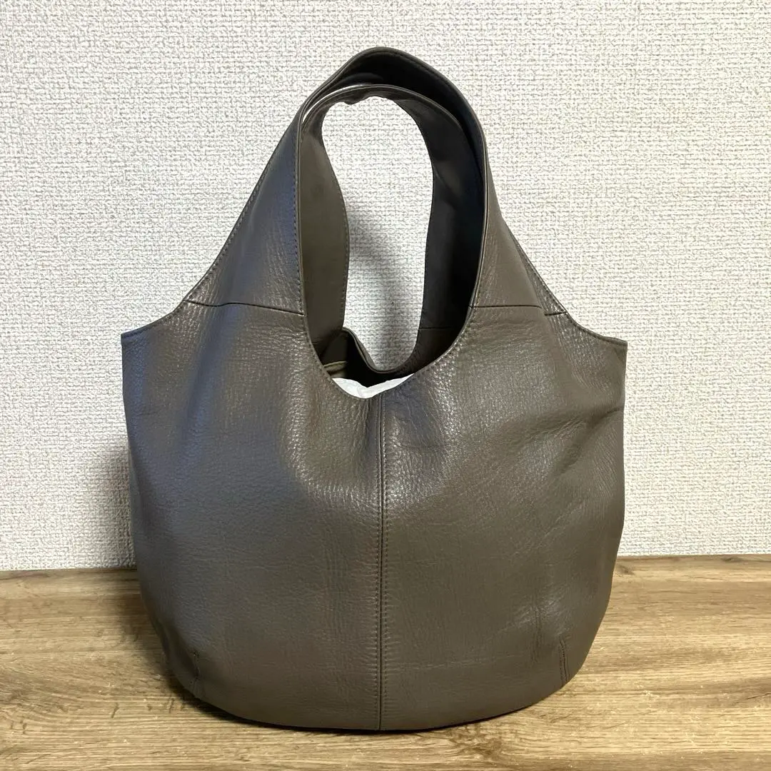 希少色✨PAPILLONNER うさぎバッグ トートバッグ レザー グリーン PAPILLONNER（パピヨネ）の「日本製のクオリティ/新色追加/USAGI