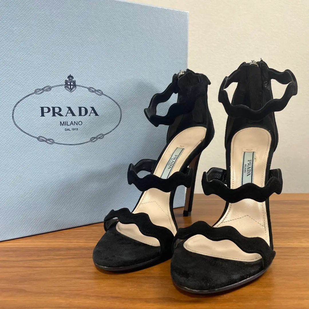 Thumbnail of Excellent Condition: PRADA★Three-Tier Scalloped Cut Sandals High Heels Suede Black