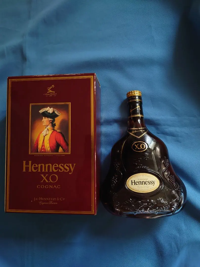 ヘネシー　ピカソ　未開封 Hennessy Tribute to Picasso ヘネシー ピカソ未開栓 【公式通販】