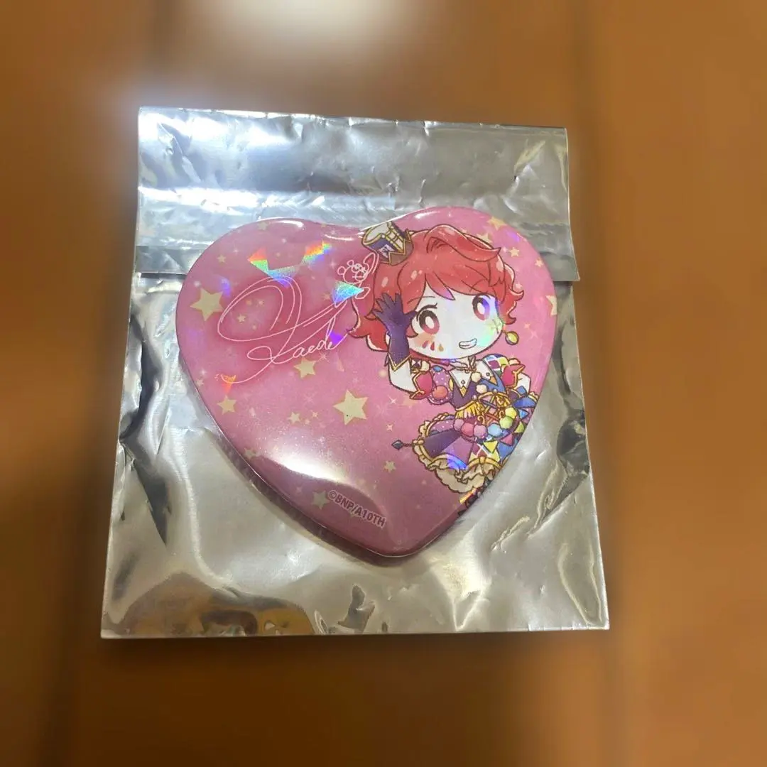Thumbnail of Aikatsu! Hologram Heart Can Badge Kaede Ichinose