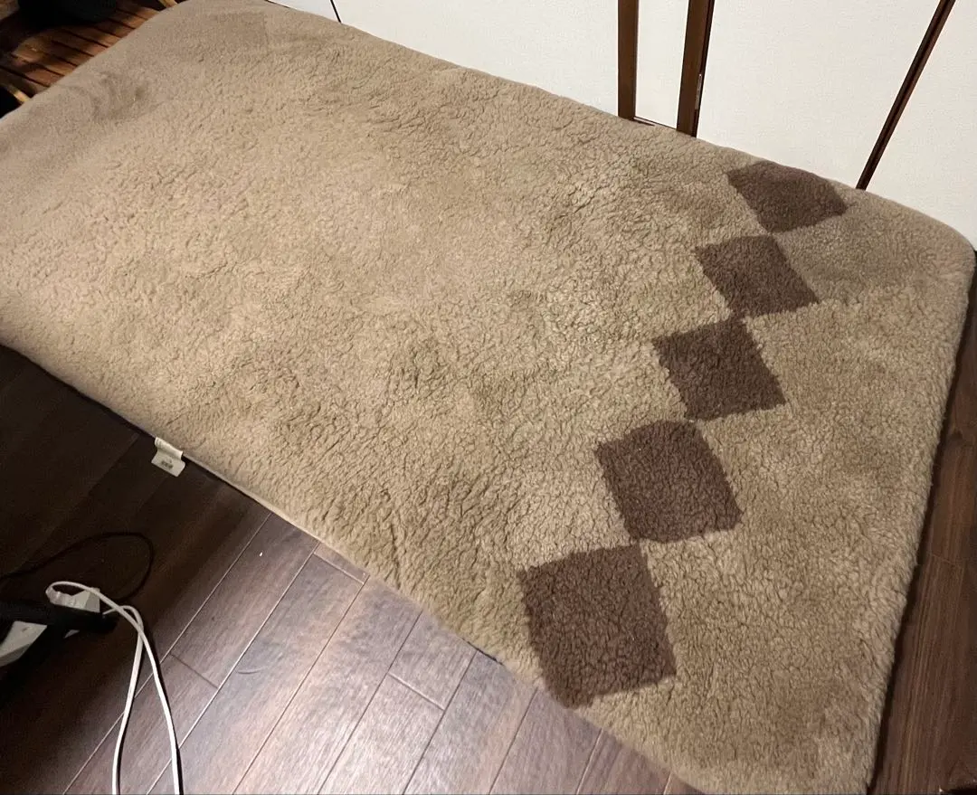 じぶんまくら ムートン 短毛裏無しクッション レッキスマフラー 未使用品 タグ無 じぶんまくら ムートン短毛裏なしクッション - メルカリ