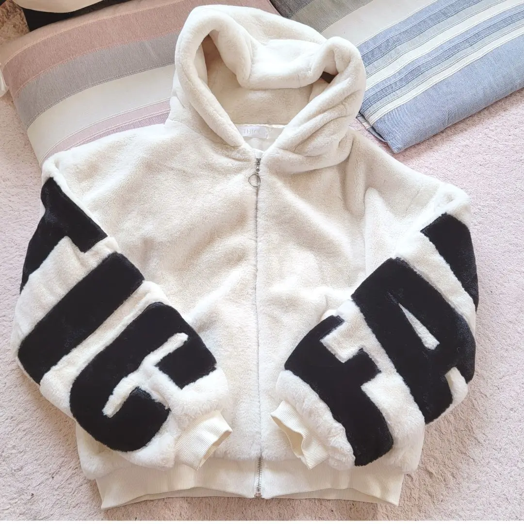 かなん様専用 THICC ファーブルゾン グレー - メルカリ