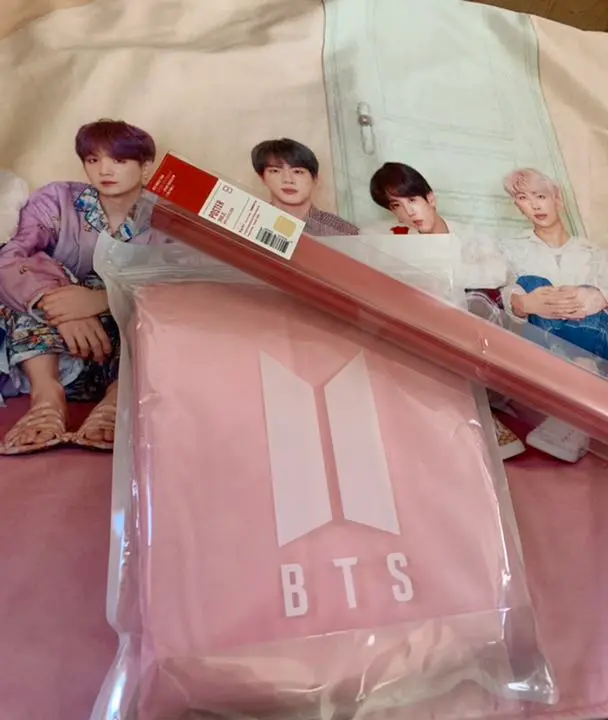 防弾少年団(BTS) - ラッキーボックス ブランケット♡クッション♡ホソクTシャツ ❣️BTS J-HOPE グッズセット Tシャツ＆ドングリキ－リング