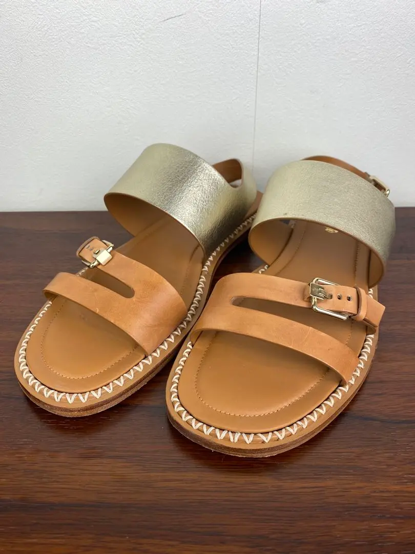 TOD´S ベージュ・黒 ストラップサンダル 中ヒール