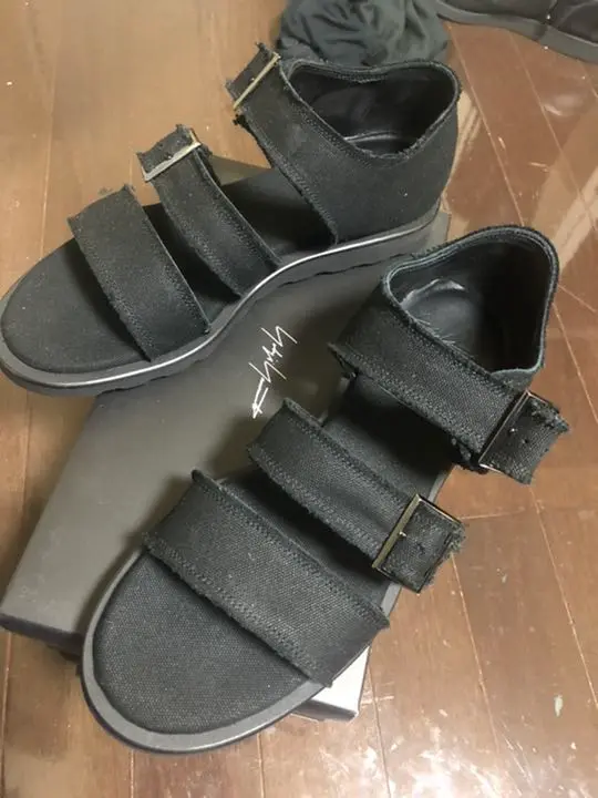 Yohji Yamamoto オイルスムースレザーストラップサンダル OIL SMOOTH LEATHER STRAP SANDAL – THE SHOP YOHJI YAMAMOTO