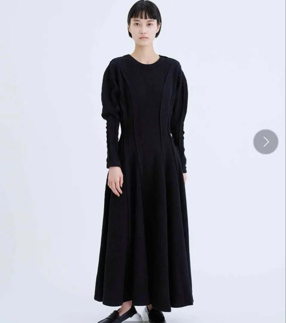 AKIKOAOKI ptuffy 造型洋裝 的縮圖