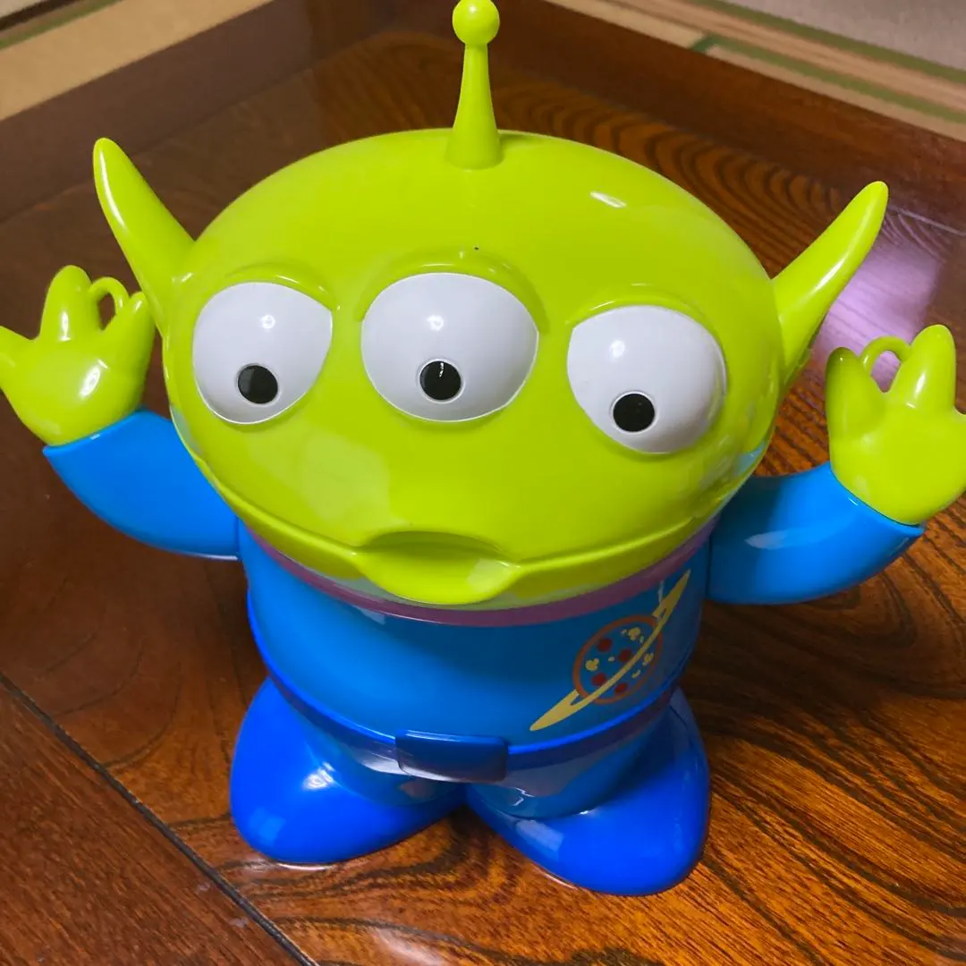 Thumbnail of Disney Alien Figure Third Eye Design Popcorn Bucket
