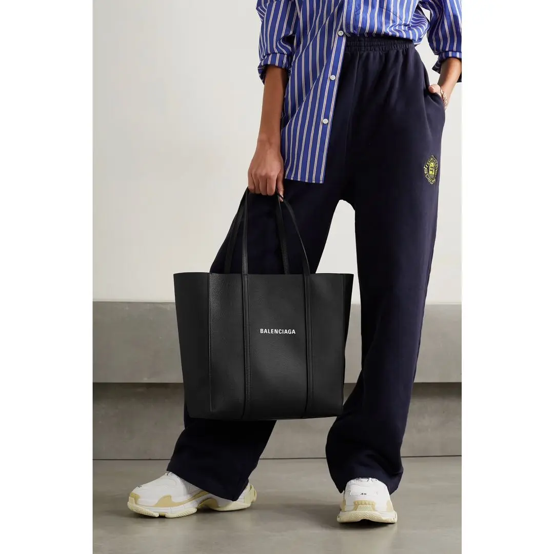 【美品✨️】BALENCIAGA バレンシアガ トートバッグ 総柄 ブラック 関税負担なし☆BALENCIAGA レディース トートバッグ (BALENCIAGA