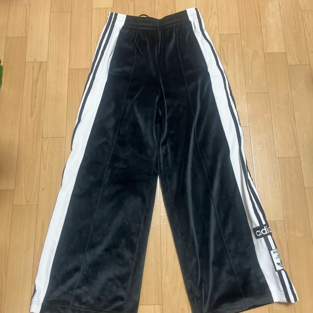☆adidas originals☆W ADIBREAK VELOUR トラックトップ☆追跡可