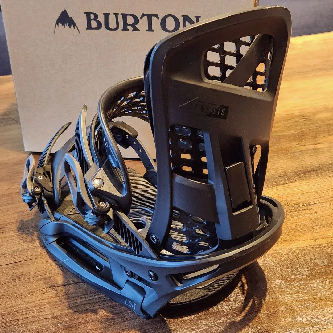 【美品】Burton ジェネシス レディースMサイズ ビンディング EST 2025年最新】burton ビンディング est レディースの人気アイテム