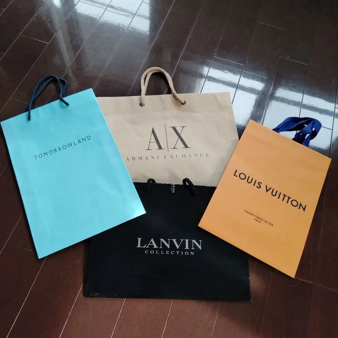 【関税込】ARMANI EXCHANGE ショッピングバッグ BOXロゴバックル ハンドバッグ | Armani Exchange