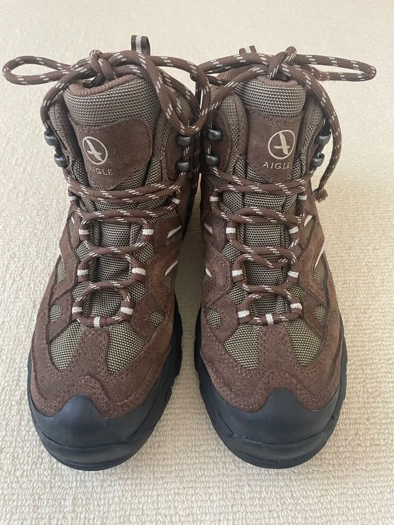送料込み AIGLE(エーグル)のレザー製トレッキングシューズ GORE