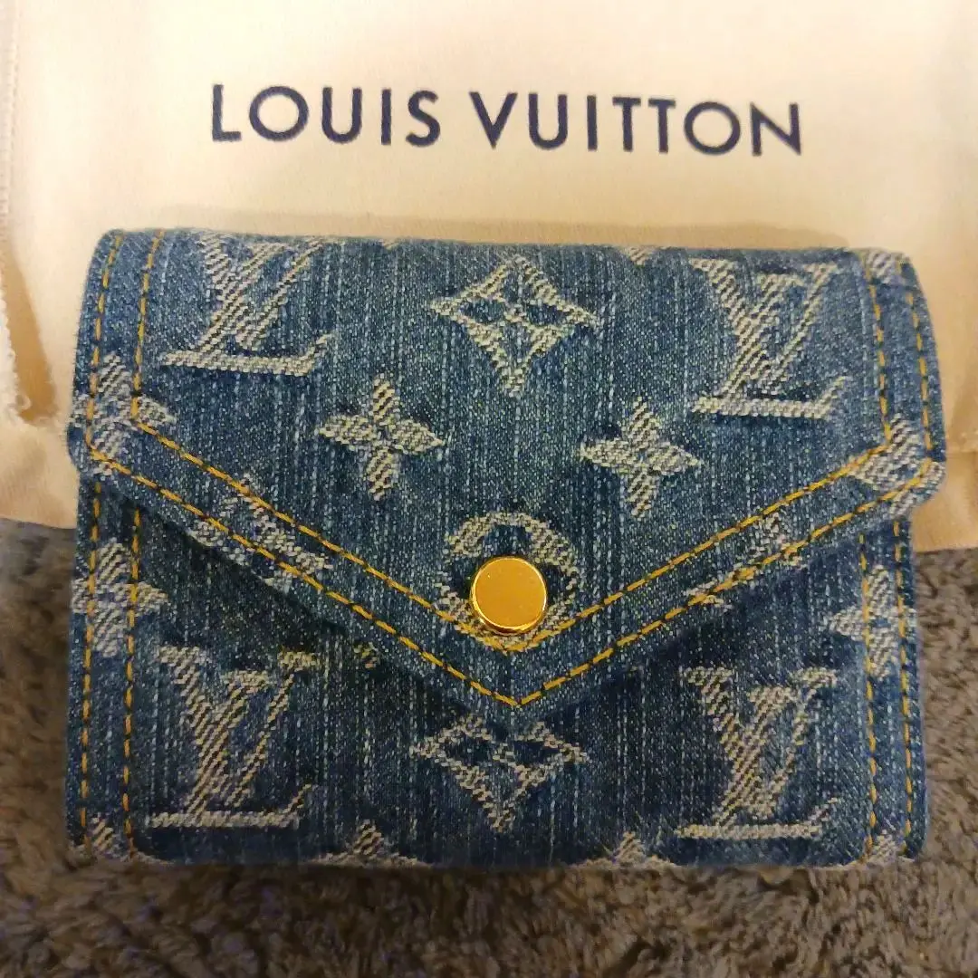 【夏らしくデニムがキュート】Louis Vuitton 財布 Victorine ブルー（青）系 Louis Vuitton PORTEFEUILLE VICTORINE(ルイ
