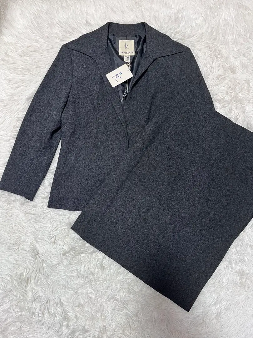 附標籤✨️KUMIKYOKU 組曲 西裝套裝 裙子 的縮圖