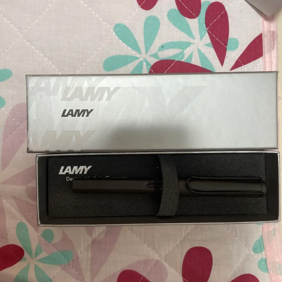 凌美 鋼筆 附專用盒 的縮圖