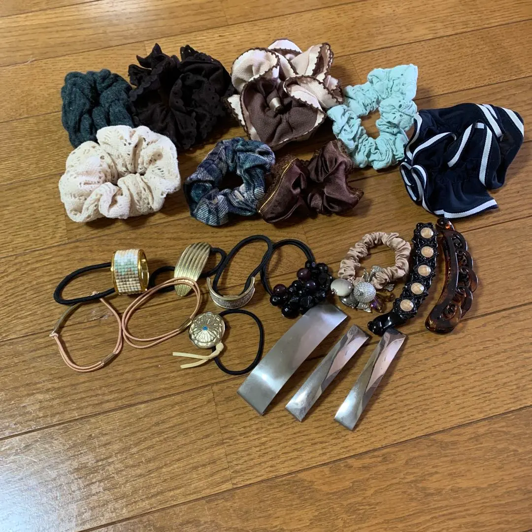 Thumbnail of Hair Accessories Set, 21 Pieces
