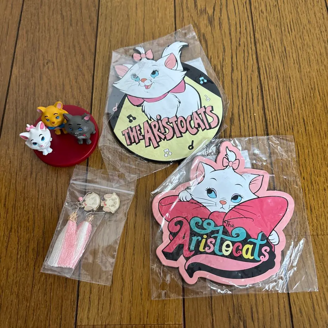 おしゃれキャット　マリー　クリスマス　フィギュア　キーホルダー　当時物　レトロ おしゃれキャット マリー クリスマス フィギュア キーホルダー