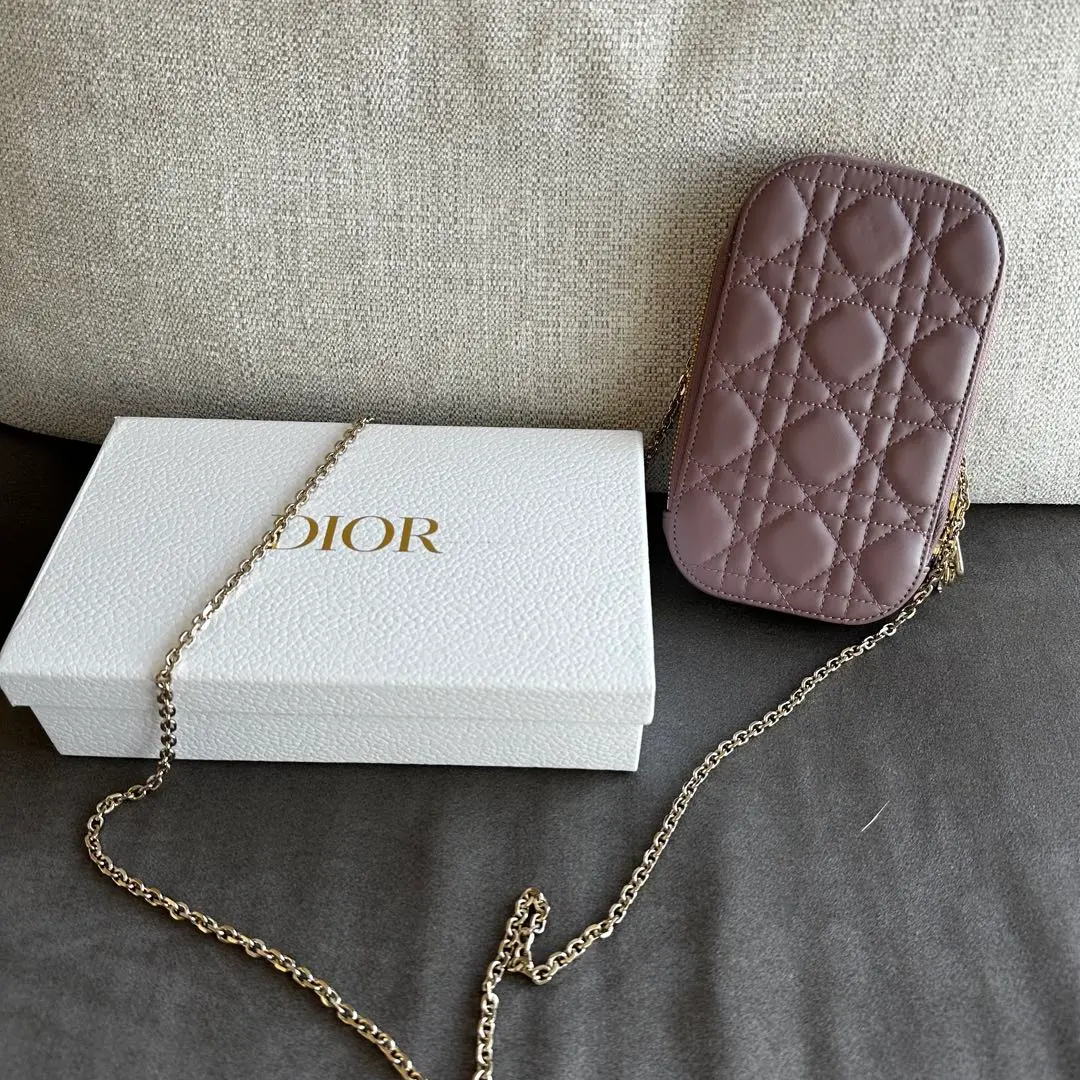 中古品・美品【Dior】LADY DIOR チェーン ポーチスモールバッグ 2025年最新】lady dior チェーンポーチの人気アイテム - メルカリ