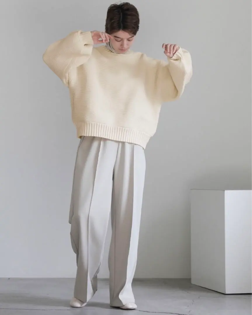 【Select Moca】蓬鬆圓領短款針織衫　象牙白　F碼 的縮圖